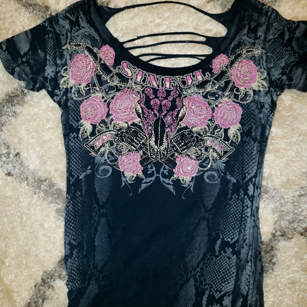 Snake skin womans shirt the Buckle